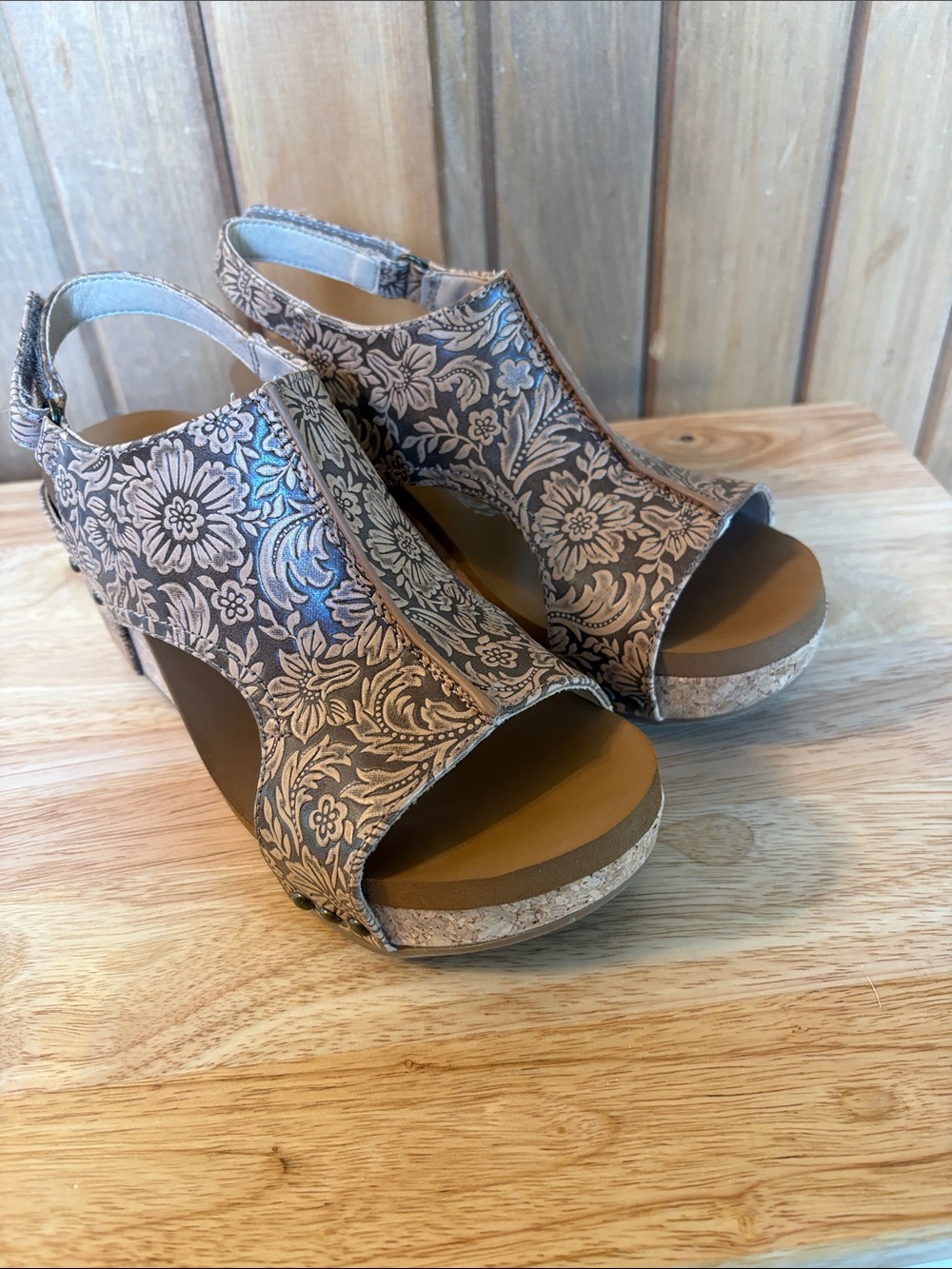 Very G Liberty Tooled Wedges